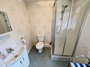 En-suite- click for photo gallery